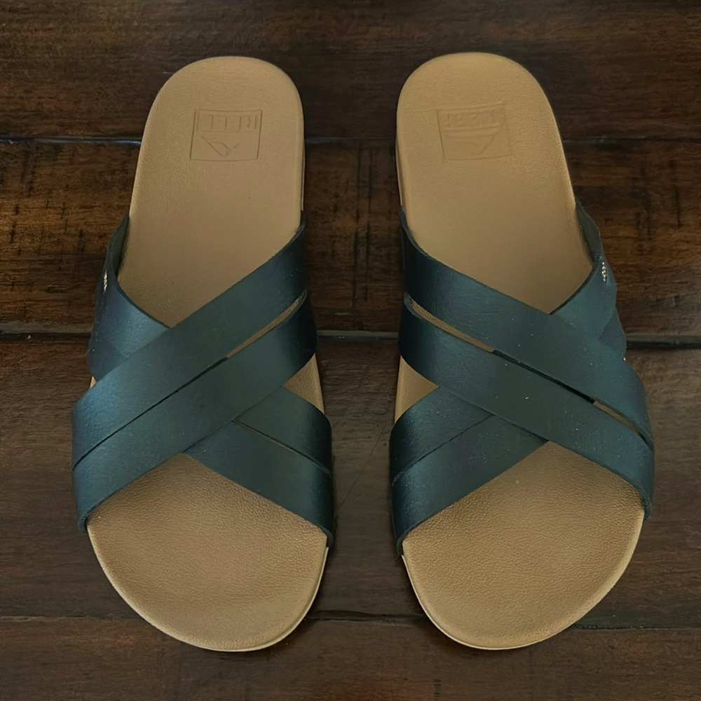 Reef Cushion Spring Sandals. NWOT. Sz. 8.5